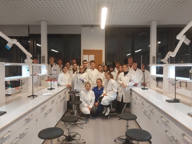 Zajęcia laboratoryjne z chemii na Wydziale Chemii Uniwersytety Jagiellońskiego.