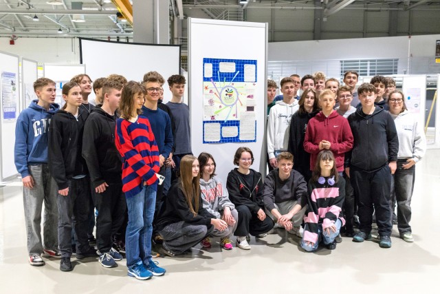 Udział uczniów 1 LO w Chrzanowie w warsztatach w Narodowym Centrum Promieniowania Synchrotronowego SOLARIS w Krakowie.