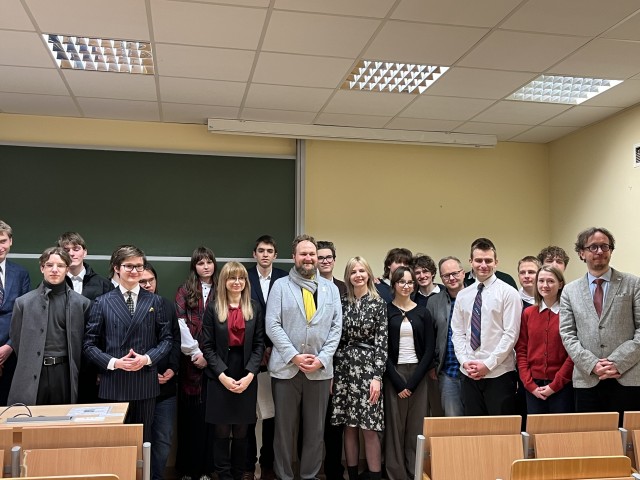 Awans do etapu ogólnopolskiego Olimpiady Wiedzy o Polsce i Świecie Współczesnym