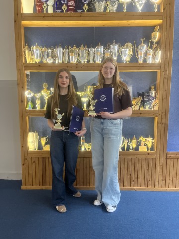 Julia Gębala i Aleksandra Wiażewicz 3e