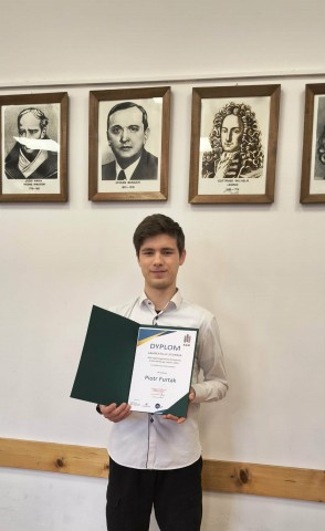  Piotr Futrak - Trzykrotny Laureat Ogólnopolskiej Olimpiady O Diamentowy Indeks AGH z matematyki !!! 