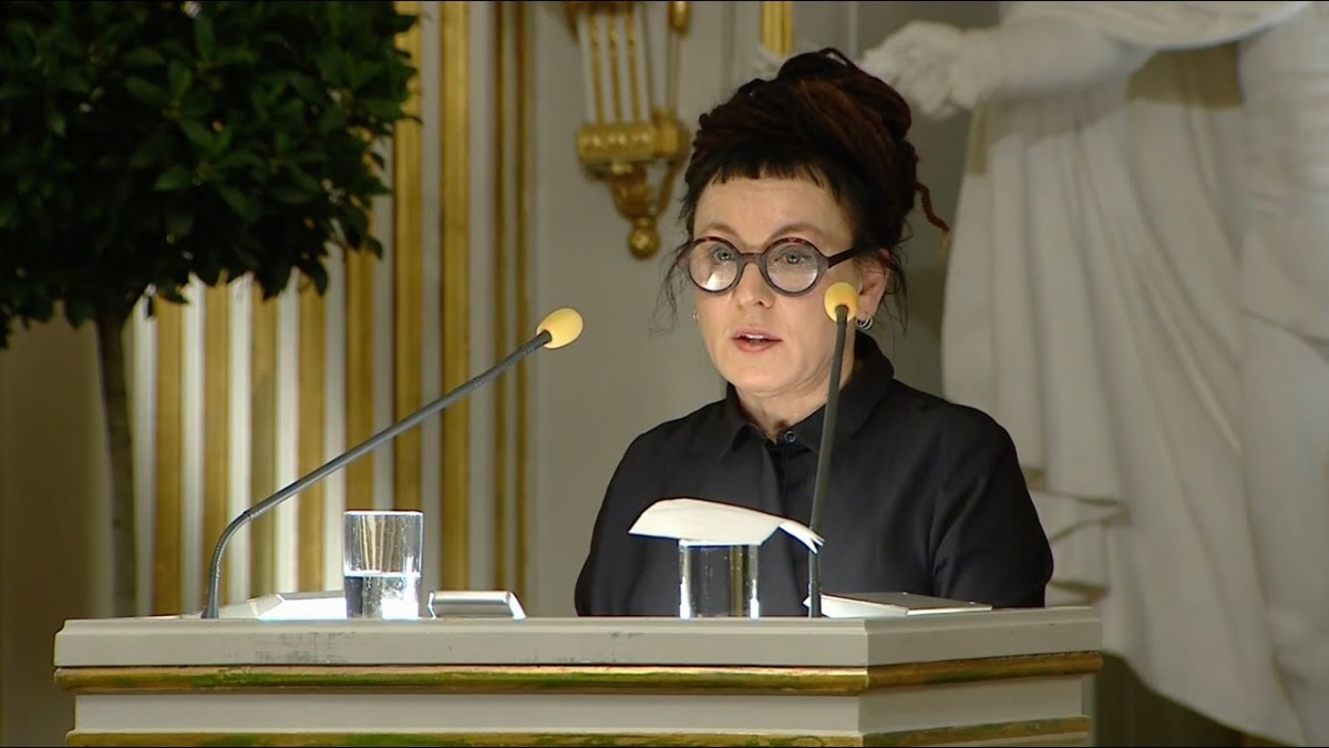 Olga Tokarczuk podczas przemowy noblowskiej